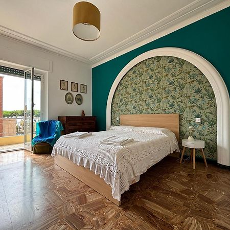 Casa Cele Centro Citta Vista Mare Lägenhet Ventimiglia Exteriör bild