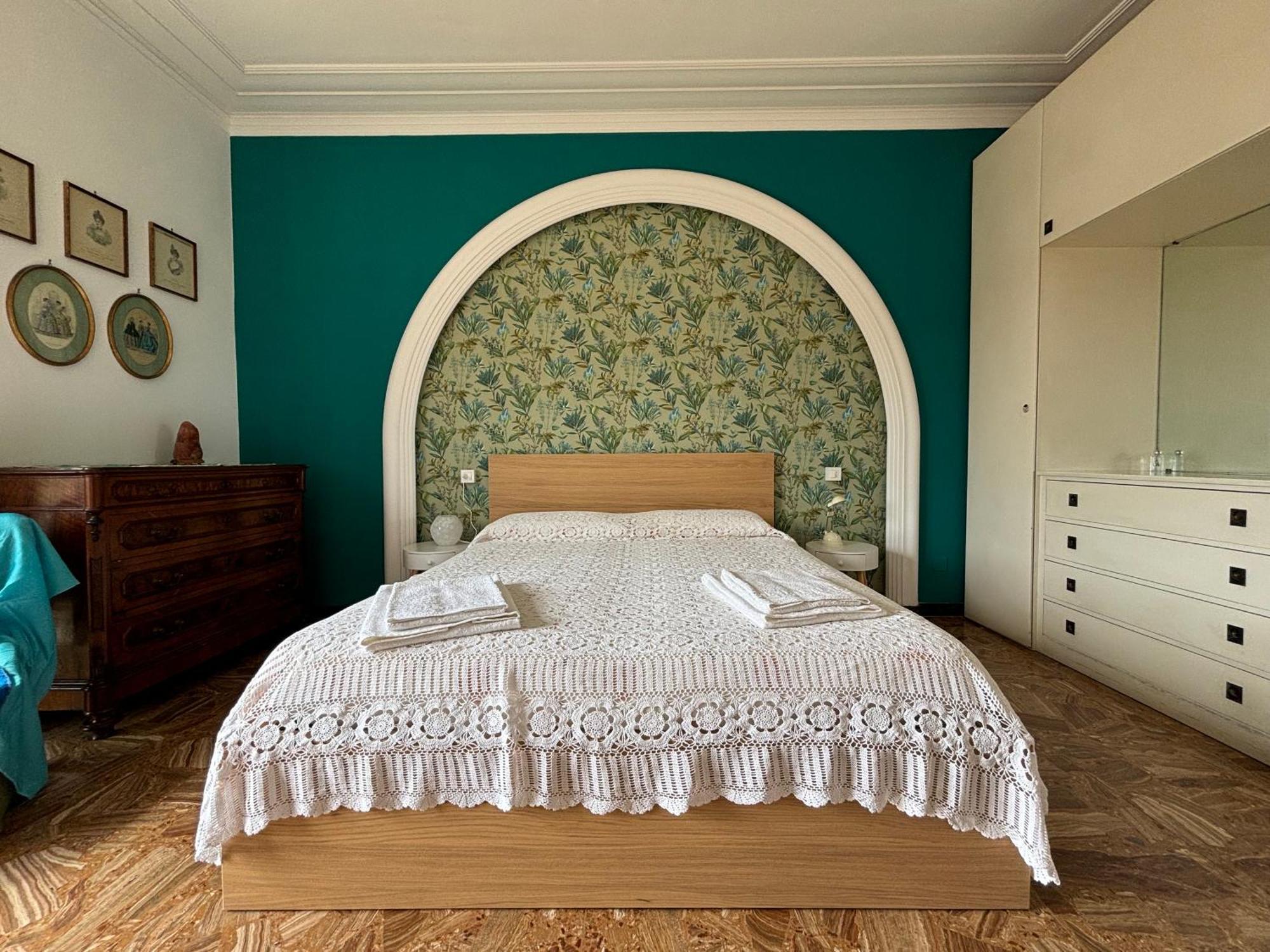 Casa Cele Centro Citta Vista Mare Lägenhet Ventimiglia Exteriör bild